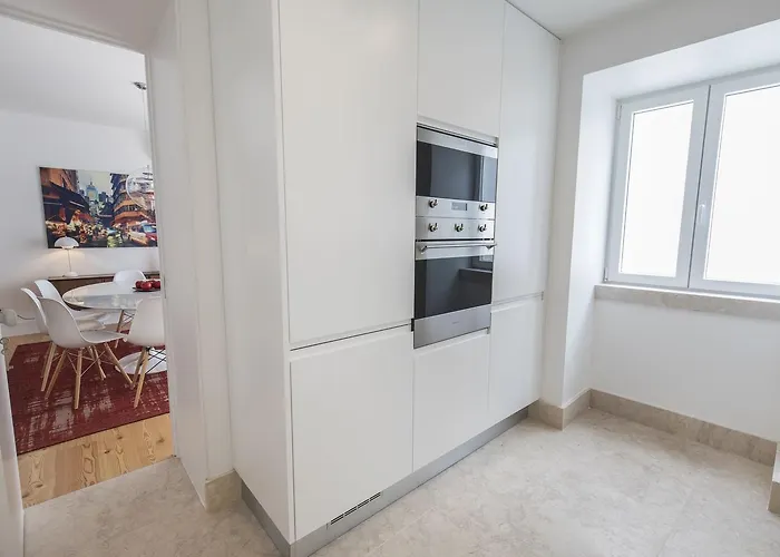 Lovelystay - Chic, Citrus - Private Garden Appartement *