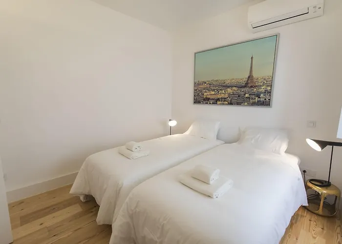 Apartamento Lovelystay - Chic, Citrus - Private Garden Lisboa