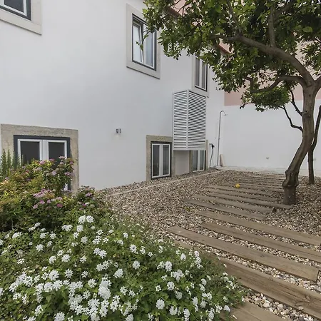 Apartment Lovelystay - Chic, Citrus - Private Garden